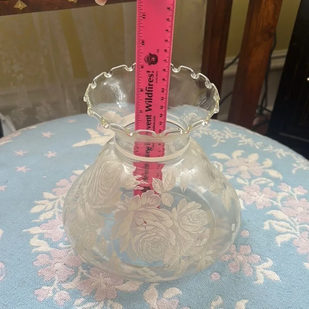 VINTAGE Elegant *GWTW* Glass Hurricane Shade with White Floral Design